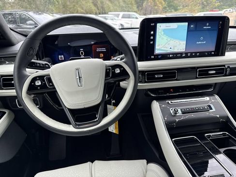 New 2025 Lincoln Aviator Black Label image 17