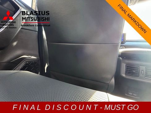 Used 2023 Toyota RAV4 Limited image 37