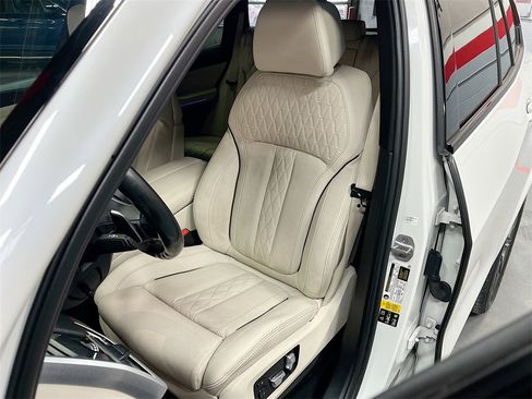 Used 2022 BMW X5 xDrive40i w/ M Sport Package image 19