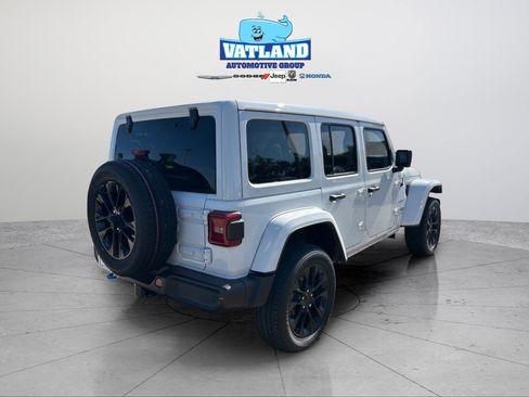 Certified 2023 Jeep Wrangler Unlimited Sahara w/ Cold Weather Group image 5