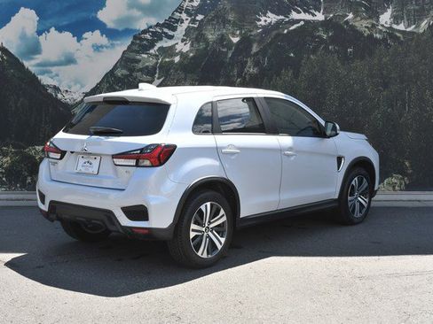 Used 2025 Mitsubishi Outlander Sport AWD image 3
