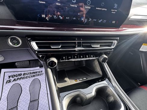 Used 2025 Chevrolet Traverse RS w/ LPO, Floor Liner Package image 19