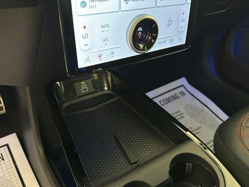 Used 2025 Ford Mustang Mach-E Premium w/ Sport Appearance Package image 22