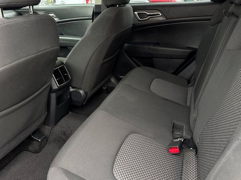 Used 2025 Kia Sportage LX FWD image 14