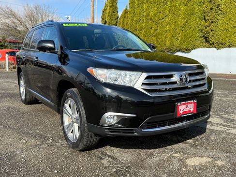 Used 2013 Toyota Highlander Limited image 2