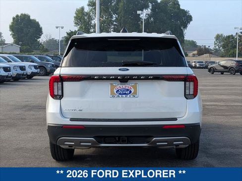 New 2026 Ford Explorer Active w/ Active Comfort Package image 4