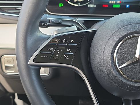 Used 2025 Mercedes-Benz GLE 450e 4MATIC image 20