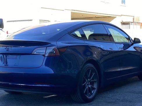 Used 2018 Tesla Model 3 Long Range image 4