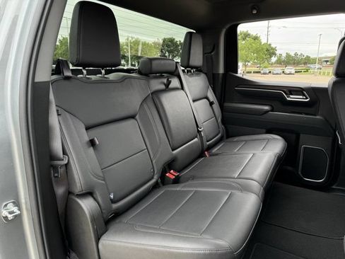 Used 2026 GMC Sierra 1500 SLT AWD/4WD image 30