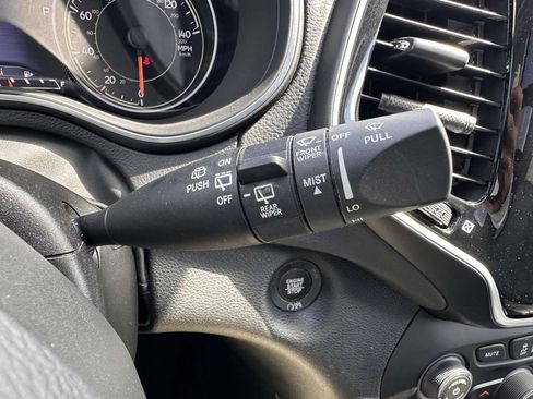 Used 2020 Jeep Cherokee Limited AWD/4WD image 21