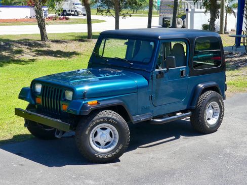 Used 1995 Jeep Wrangler Rio Grande AWD/4WD image 9