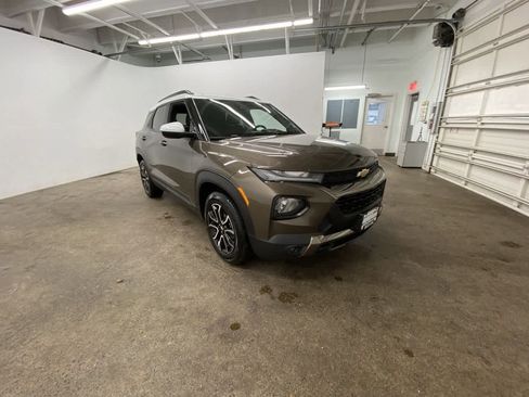 Used 2022 Chevrolet TrailBlazer ACTIV w/ Sun and Liftgate Package image 8