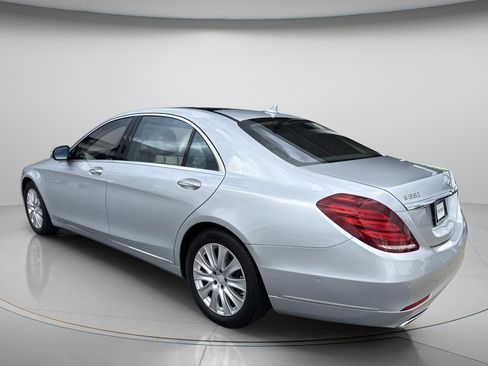 Used 2015 Mercedes-Benz S 550 Sedan image 4
