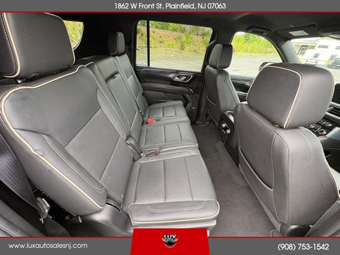 Used 2022 GMC Yukon XL SLT w/ SLT Luxury Package AWD/4WD image 56