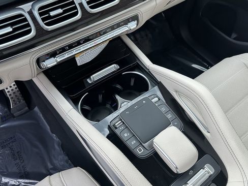 New 2026 Mercedes-Benz GLS 450 4MATIC image 33