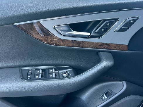 Used 2018 Audi Q7 2.0T Premium Plus w/ Premium Plus Package image 12