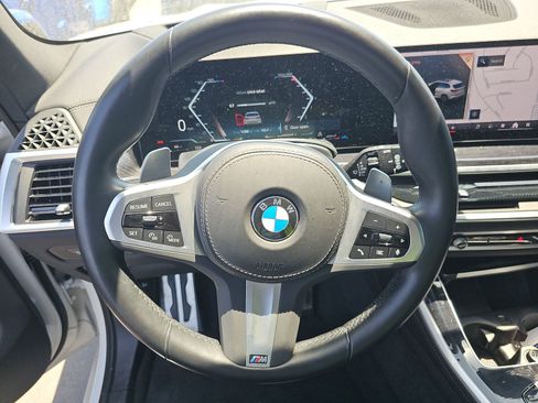 Used 2024 BMW X5 xDrive40i w/ M Sport Package AWD/4WD image 9