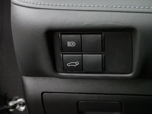 Used 2022 Toyota Highlander XLE image 27