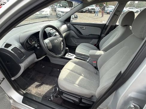 Used 2010 Hyundai Elantra GLS FWD image 8