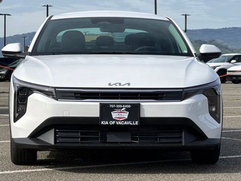 New 2026 Kia K4 LXS image 9