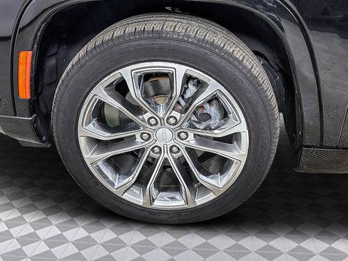 Used 2022 Jeep Grand Wagoneer Series II w/ Premium Group II image 36