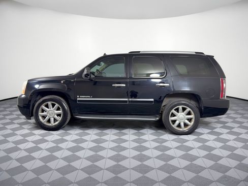 Used 2009 GMC Yukon Denali AWD/4WD image 2