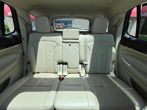 Used 2013 Lincoln MKT AWD image 35