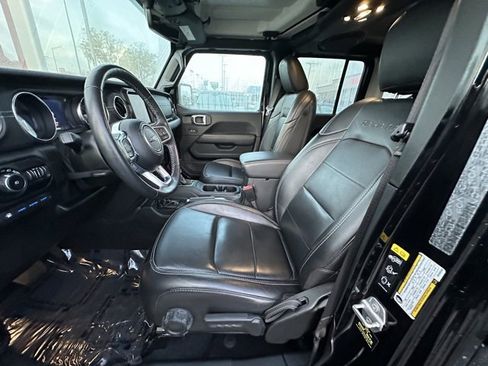 Used 2021 Jeep Wrangler Unlimited Sahara w/ Cold Weather Group image 27