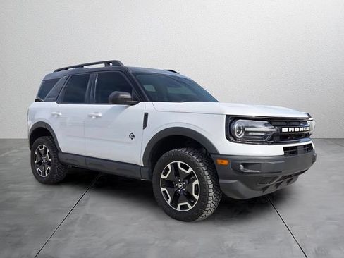 Used 2022 Ford Bronco Sport Outer Banks w/ Tech Package AWD/4WD image 6