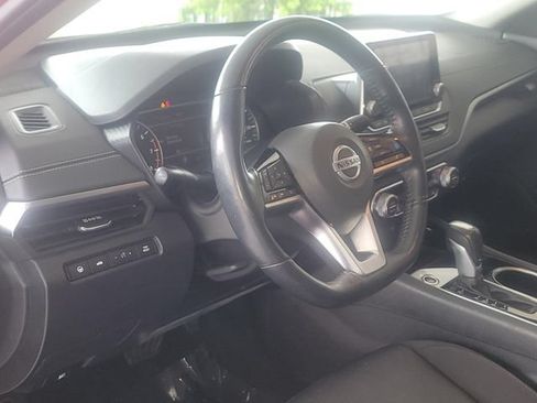 Used 2020 Nissan Altima 2.5 SV FWD image 8