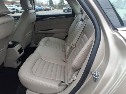 Used 2018 Ford Fusion SE w/ Equipment Group 602A image 11