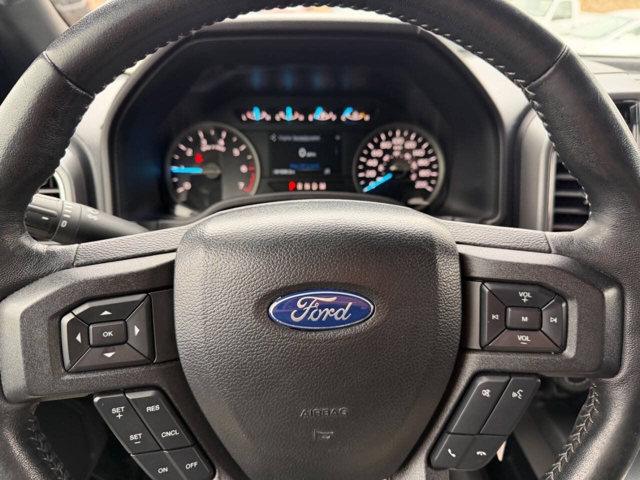 Used 2020 Ford F150 XLT w/ Equipment Group 302A Luxury AWD/4WD image 22