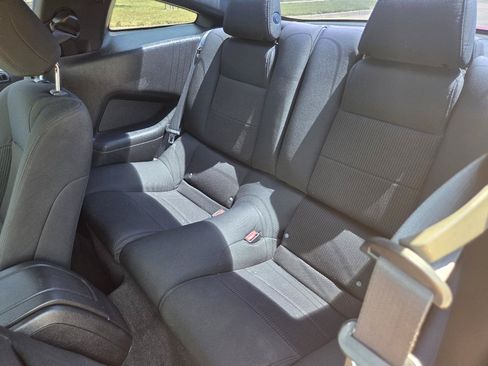 Used 2013 Ford Mustang Coupe RWD image 11