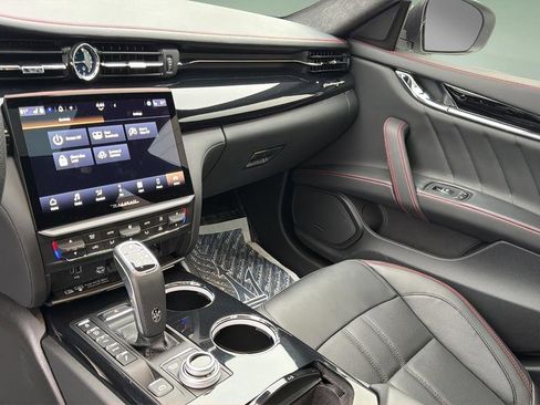 Certified 2023 Maserati Quattroporte Modena Q4 image 35