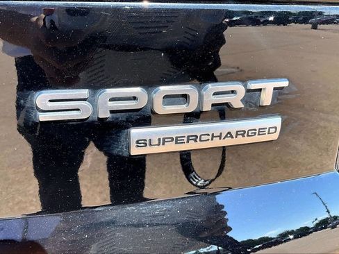 Used 2018 Land Rover Range Rover Sport Supercharged AWD/4WD image 32