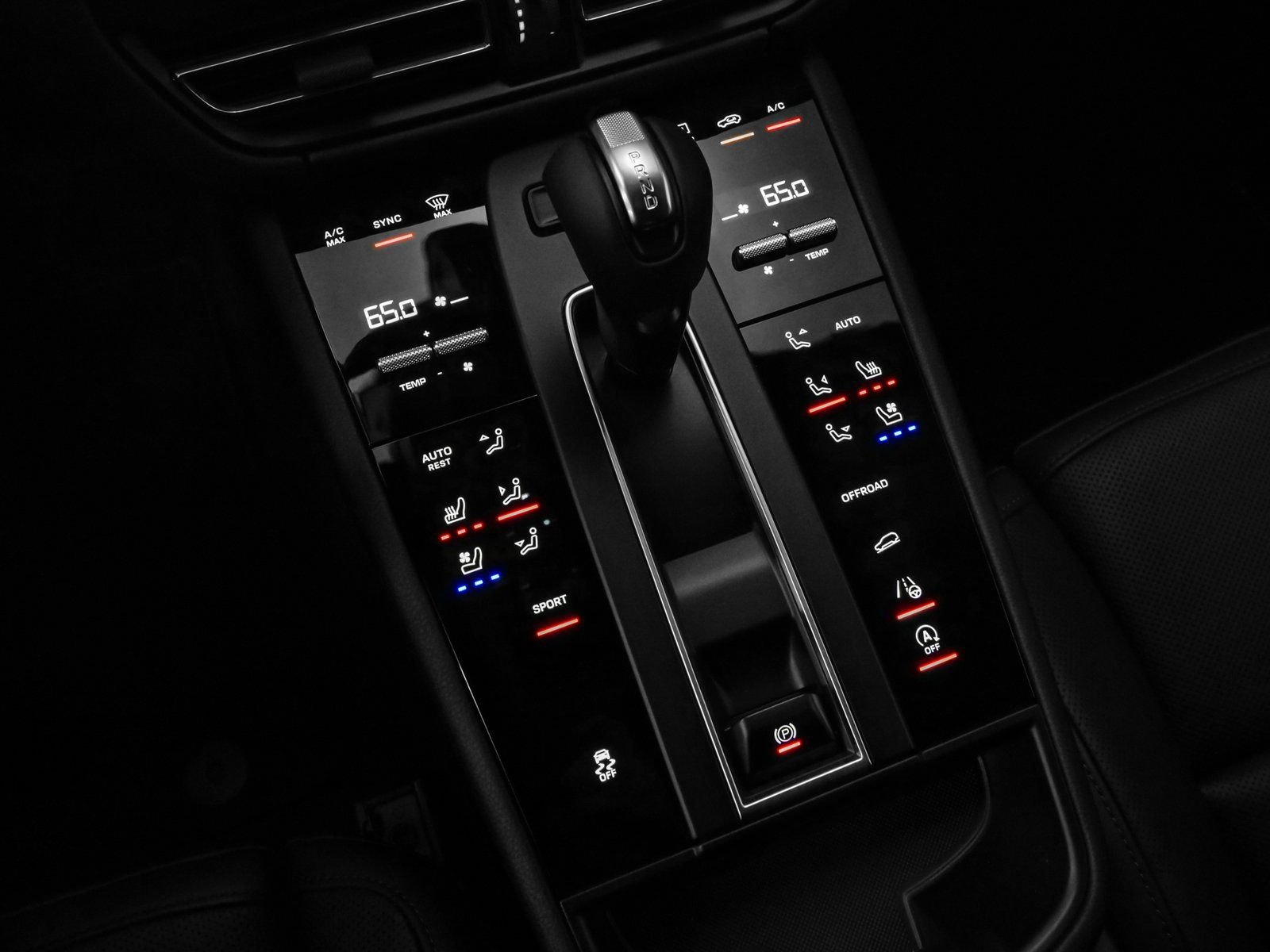 Certified 2025 Porsche Macan AWD/4WD image 31