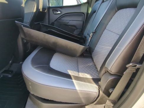 Used 2020 Chevrolet Colorado Z71 image 18