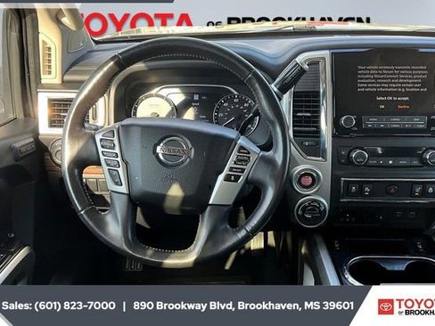 Used 2021 Nissan Titan SL w/ Moonroof Package image 5