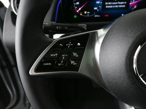 New 2026 Mercedes-Benz GLB 250 image 10