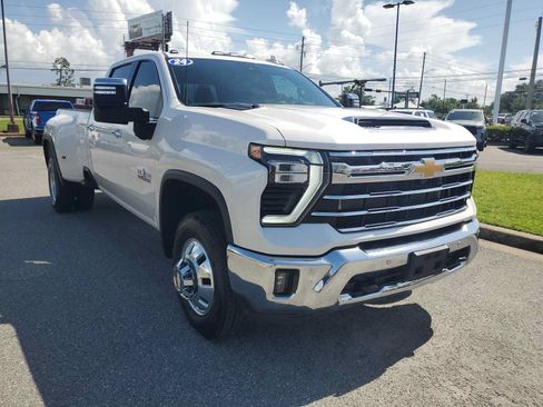 Used 2024 Chevrolet Silverado 3500 LTZ w/ LTZ Texas Edition AWD/4WD image 11