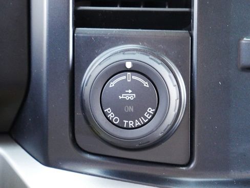Used 2023 Ford F250 XLT w/ 360-Degree Camera Package AWD/4WD image 36