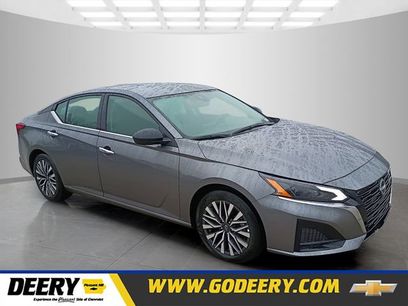 Used 2025 Nissan Altima 2.5 SV