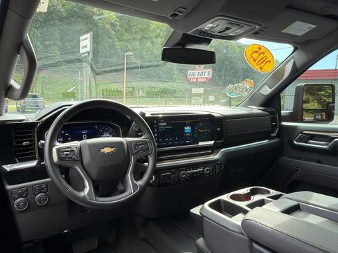 Used 2025 Chevrolet Silverado 2500 LT w/ All Star Edition AWD/4WD image 20