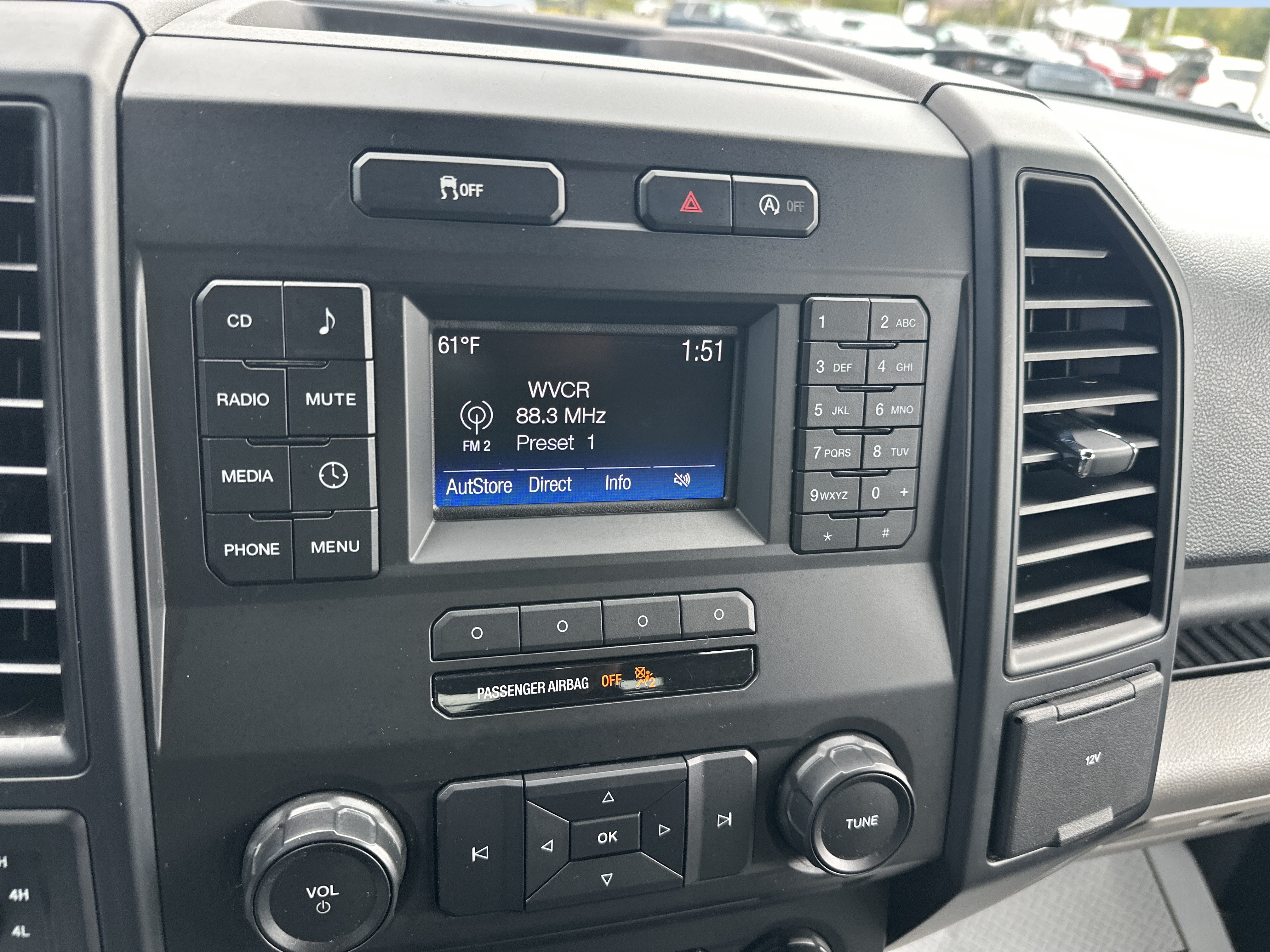 Used 2017 Ford F150 XL w/ Equipment Group 101A Mid AWD/4WD image 8