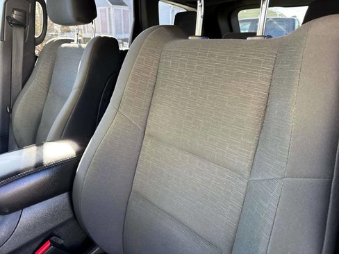 Used 2016 Jeep Grand Cherokee Laredo w/ Quick Order Package 23E image 15