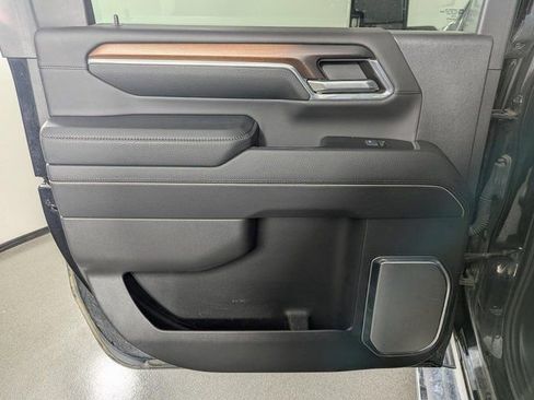 Used 2024 GMC Sierra 3500 Denali w/ Denali Reserve Package image 15