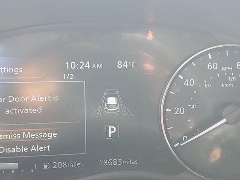 Used 2022 Nissan Kicks SV FWD image 25