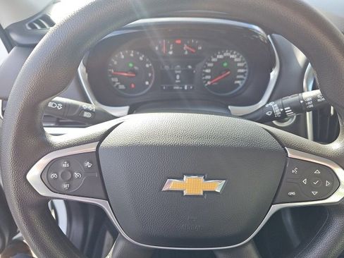 Used 2021 Chevrolet Traverse LS image 40