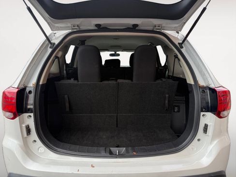 Used 2017 Mitsubishi Outlander ES image 12