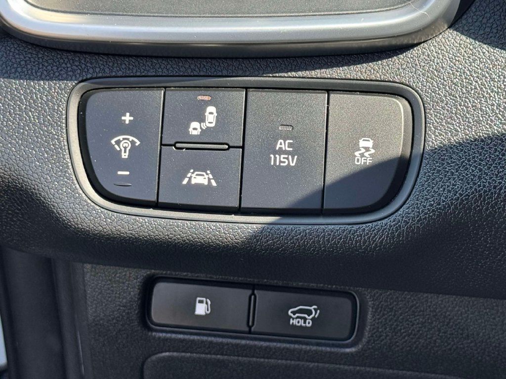 Used 2016 Kia Sorento SX w/ SXL Technology Package AWD/4WD image 19